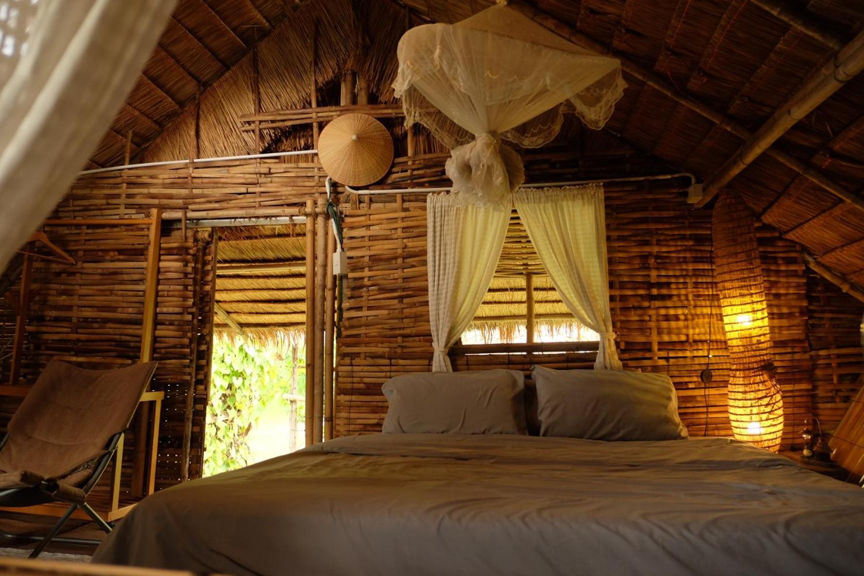 Royal Mountain Hut Hotel Ratchaburi Exterior photo